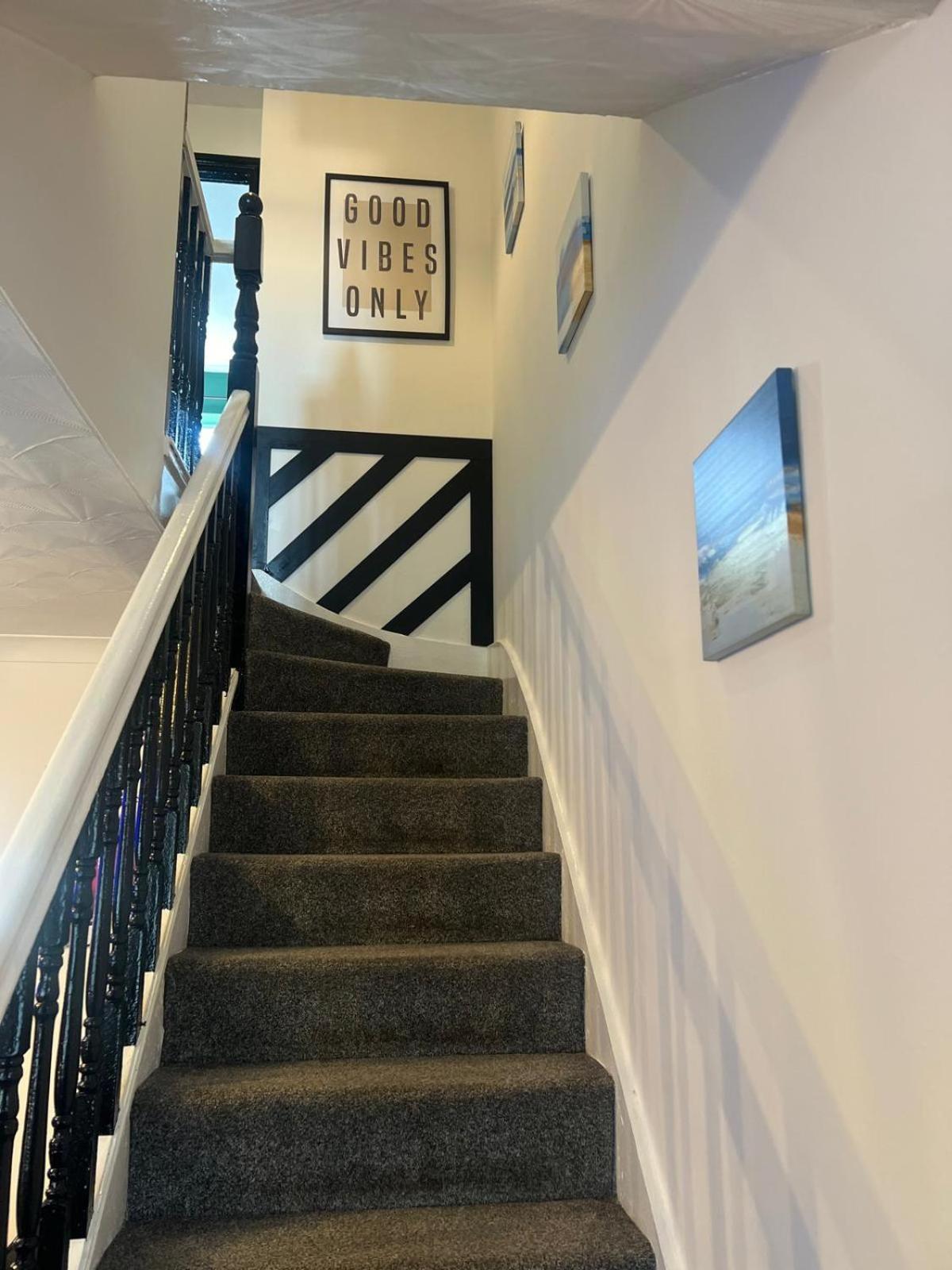 Beautiful House Off-Road Free Parking Villa Farnworth Exterior foto